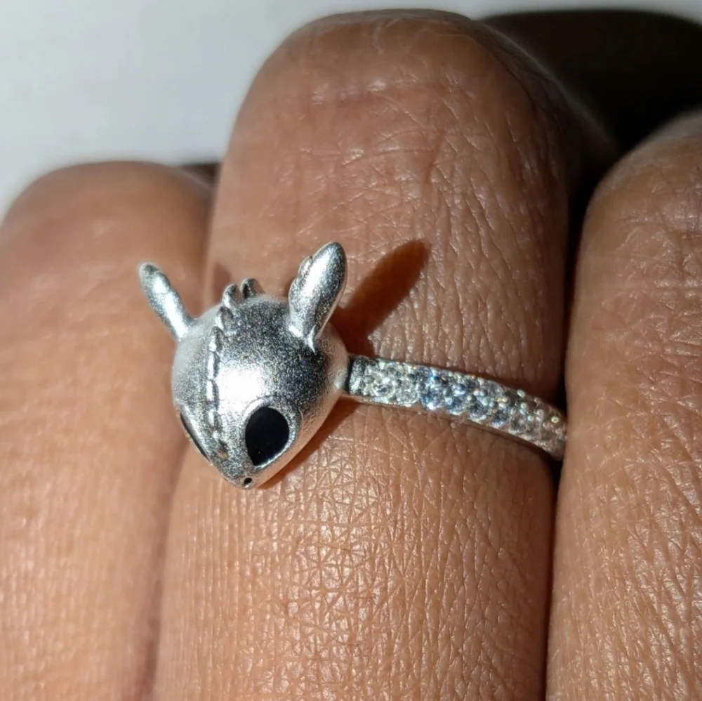 Dainty High Quality 925 Sterling Silver Light Fury Dragon Sparkly CZ Ring Size 7